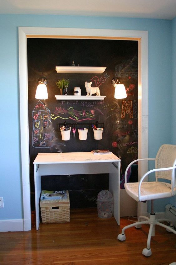 simple storage and lighting ideas for a pre teen cloffice, chalk paint, chalkboard paint, home decor, painting, shelving ideas, storage ideas, Some wall mounted plug in lamps were added The cords will be hidden with cord covers and painted over with chalkboard paint All that is left is the desktop