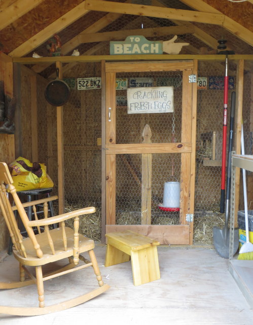 tiny house chicken coop, pets animals, Comfy spot to relax