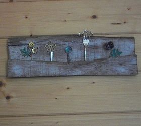 repurposing and upcycling, crafts, home decor, repurposing upcycling, My first making flowers on pallet wood