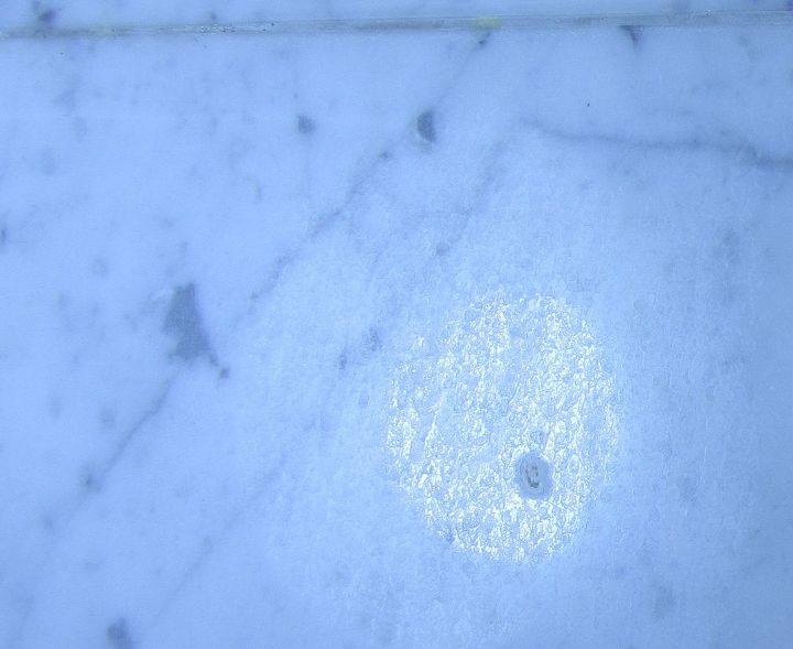 q como puedo eliminar la cal de las baldosas de marmol, Azulejos de la pared sin pulir A os de acumulaci n de manchas de calcio Opaco no reflectante