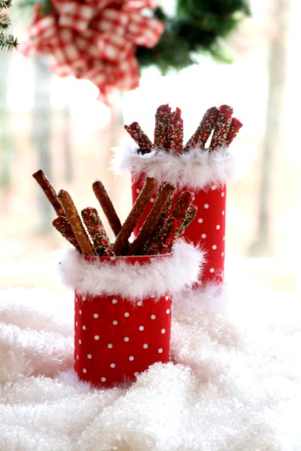 who would have thought to use a pringle can for that, crafts, repurposing upcycling, use for homemade candy coated pretzel sticks
