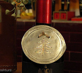 orange juice lid wine tags ornaments, repurposing upcycling, seasonal holiday decor