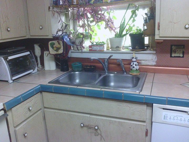 kitchen cabinet tile, kitchen cabinets, kitchen design, tiling, The sink is so nice now