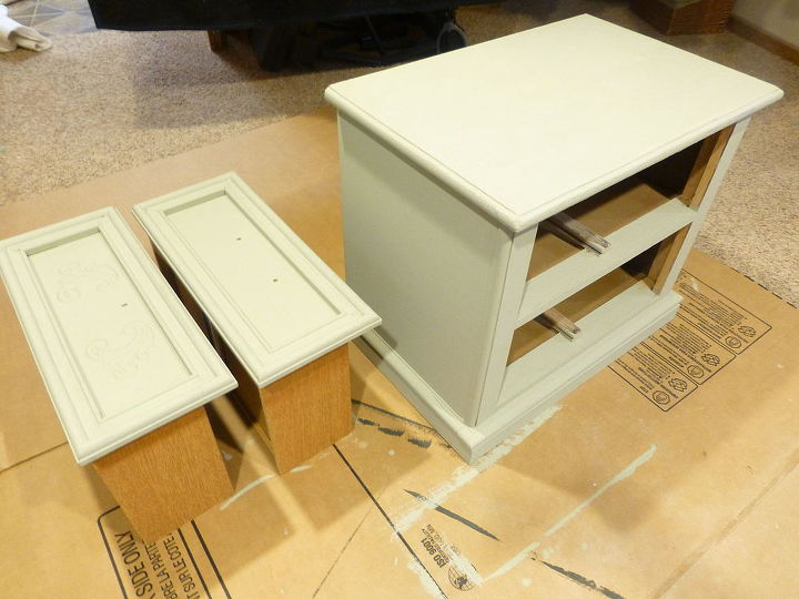 so easy a 5 yr old can do it, chalk paint, painted furniture, Here is the painted project