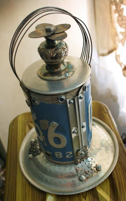 placa metlica reaproveitada de birdhouses por gadgetsponge com, Matr cula prateada azul cornflower Lanterna casinha de metal reciclada reaproveitada