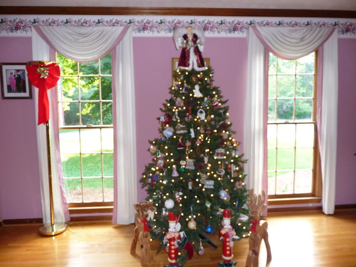 my client loves christmas this christmas room was set up all year long i, home decor, painted furniture, windows, Before wall color window treatments theme and furniture need to be updated