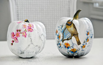 Holiday Decoration With Decoupaged Pumpkins and Apples