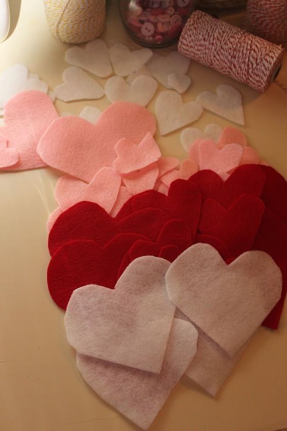 valentine s day heart banner, crafts, seasonal holiday decor, valentines day ideas, I cut Large Medium small hearts out free handed I decided to alternate between the sizes when sewing them together