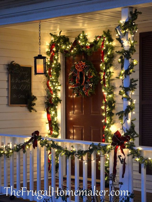 christmas front porch, curb appeal, seasonal holiday decor, wreaths