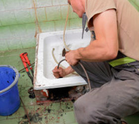types of plumbing problems that require professional assistance, plumbing
