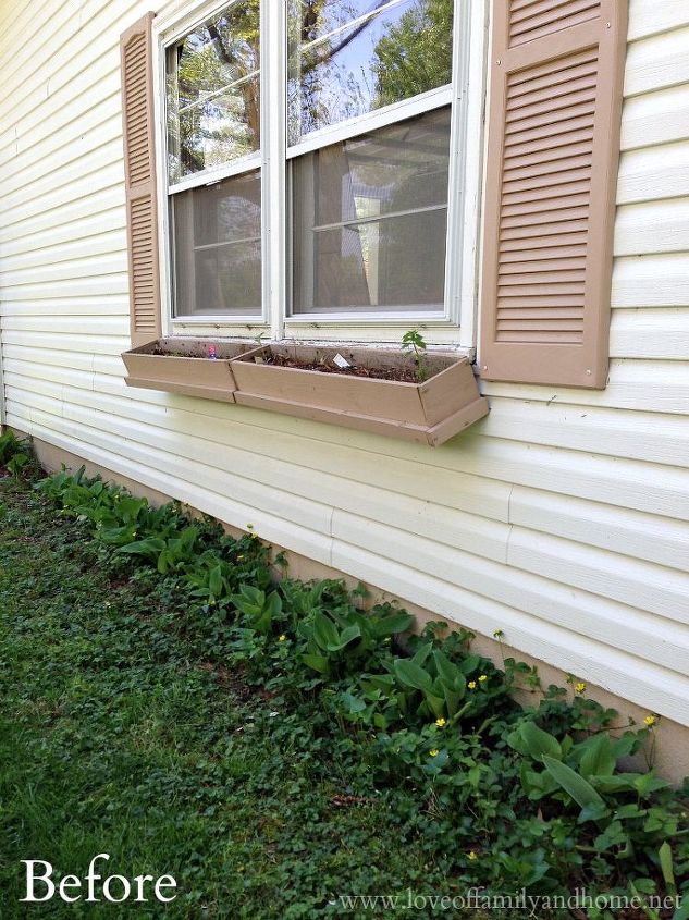 side yard makeover creating curb appeal, curb appeal, gardening, landscape, Here is a look at where I started this year