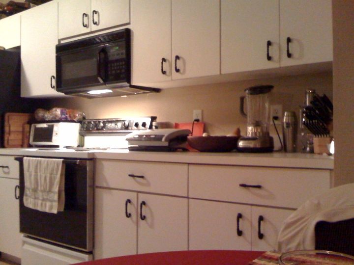 q i want to put lights under my kitchen cabinets to add more light to my counter top, appliances, kitchen design, lighting, Want to put lights under the cabinets to the right of the microwave
