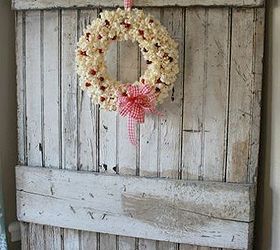 popcorn and cranberry wreath, crafts, seasonal holiday decor, wreaths