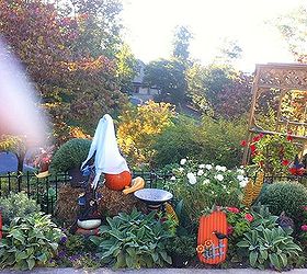 my halloween garden, gardening, halloween decorations, seasonal holiday d cor