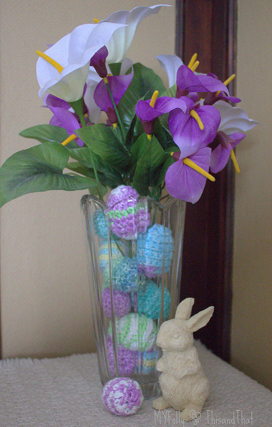 decorating with crochet eggs, crafts, easter decorations, seasonal holiday decor, wreaths