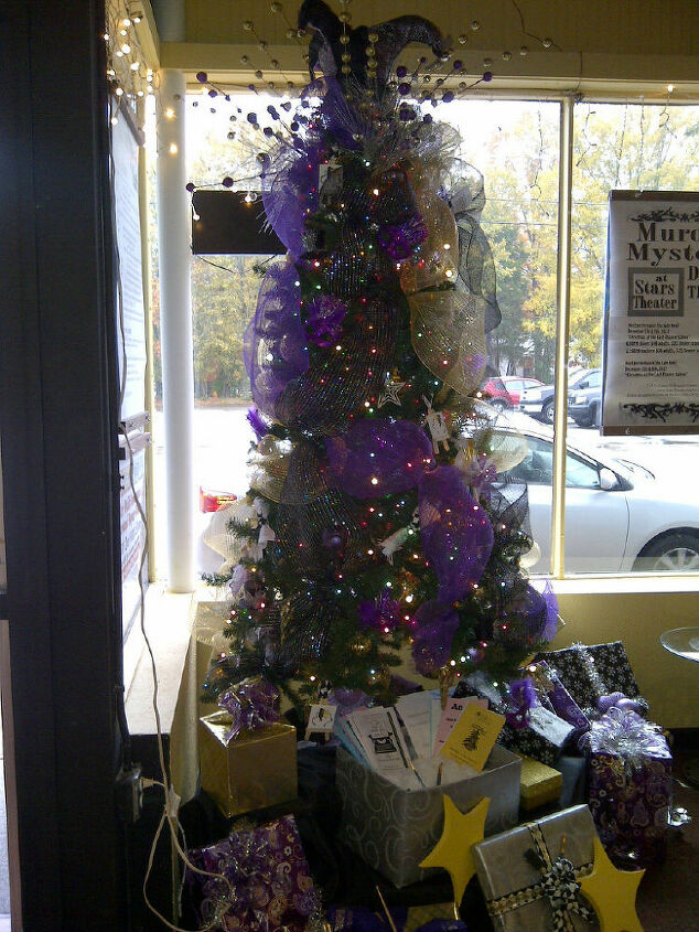 theater amp art themed holiday tree, seasonal holiday d cor