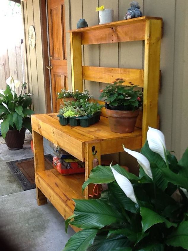 building a potting bench out of pallets, gardening, pallet projects, Potting Bench Made from Pallets