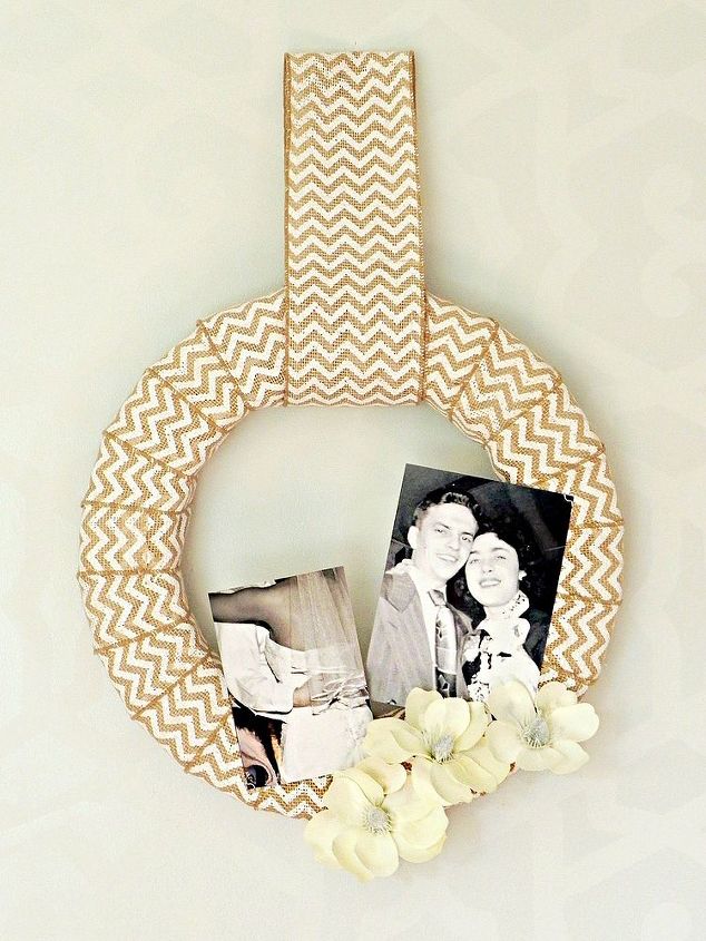 mad in crafts bestof2013, home decor, painted furniture, Year Round Wreath
