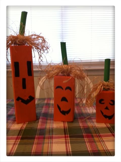 fall decor from a fence post, halloween decorations, repurposing upcycling, seasonal holiday d cor, The fun part of this pumpkinidea is that I can have them with just the orange showing for Fall and turn them around to have the faces showing for Halloween