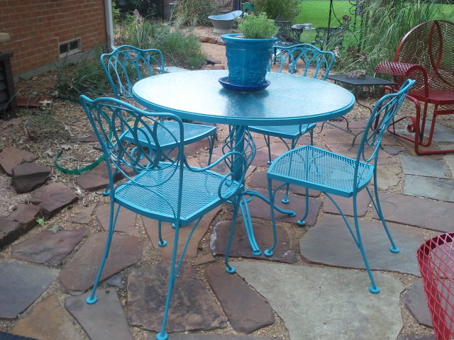 before and after vintage patio dining set, outdoor furniture, outdoor living, painted furniture, patio