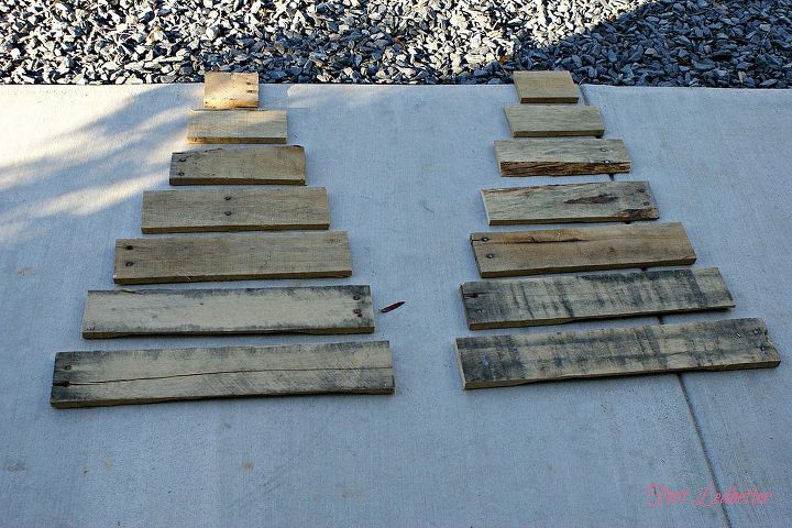 diy pallet christmas tree tutorial, christmas decorations, pallet, repurposing upcycling, seasonal holiday decor, Cut your boards to desired length Mine where cut at 19 5 17 14 5 12 9 5 7 and 4 5