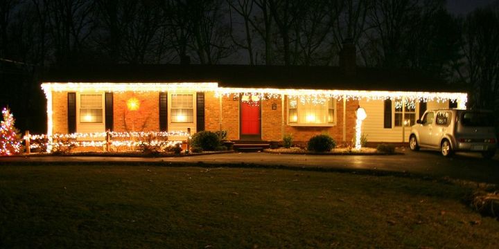 cozy red home christmas tour, seasonal holiday d cor, The Rapp household all lit up for Christmas