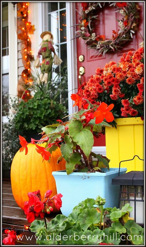 fall front porch, halloween decorations, outdoor living, porches, seasonal holiday decor
