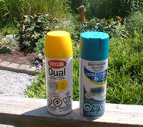 enmarcar una jardinera de flores, Us Krylon Sun Yellow y Rustoleum Lagoon Blue