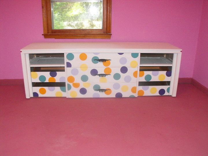 legend of zelda inspired her room, bedroom ideas, home decor, I re purposed a vintage dresser that needed a LOT of love into a toy box for her