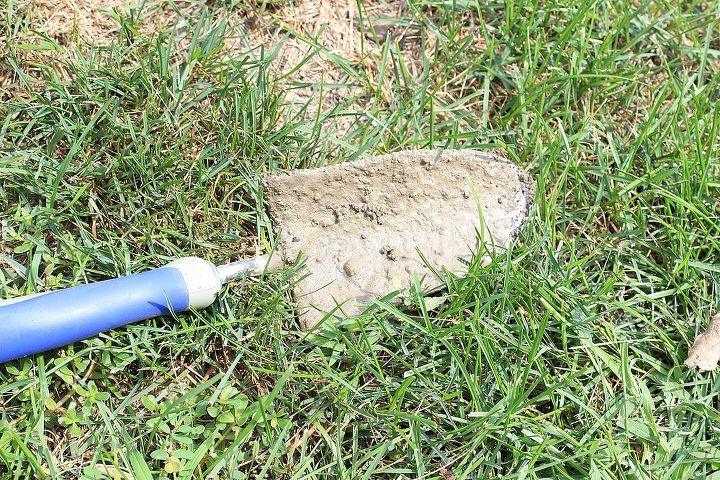 quick and easy concrete mixing, concrete masonry, An an ordinary garden shovel