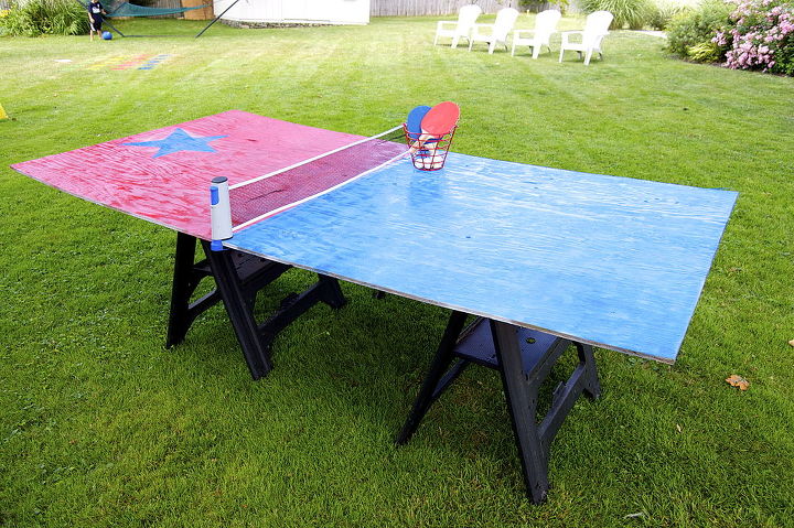 conjuntos de playground diy, Usei restos de tinta spray de uma mesa de cabeceira que pintei recentemente Acabou o vermelho ent o com uma fita adesiva azul fiz uma estrela r pida e preenchi com o azul para esconder o espa o em branco