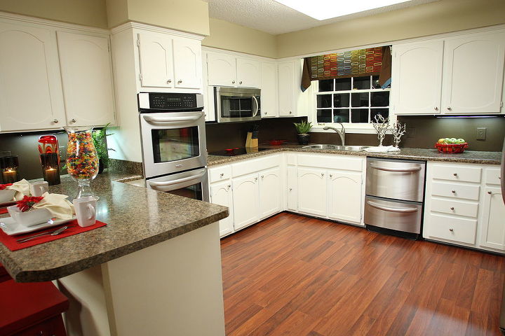 white kitchen design, kitchen cabinets, kitchen design