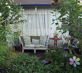 cozy home garden sitting area, decks, gardening, outdoor living