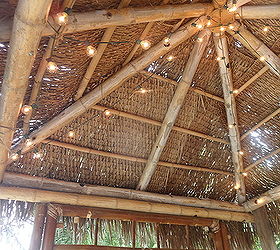 diy outdoor tiki hut using repurposed materials, Ceiling of Tiki Hut