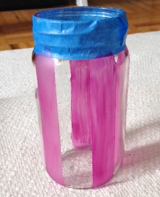 a new twist on an old favorite gingham jars made with nail polish, crafts