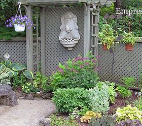 reclaim your backyard with a privacy fence, Backyard Privacy Structure via Empress of Dirt