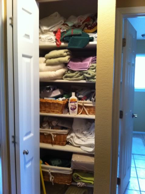 linen closet beforeandafter, cleaning tips, closet, Before I took this disaster of a linen closet cleaned it out and upped the cute factor while I was at it