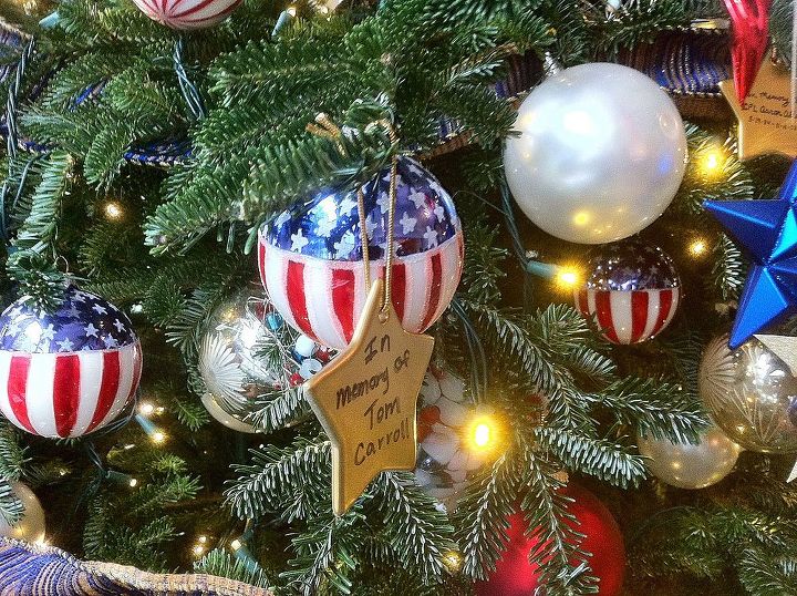 the white house christmas, christmas decorations, seasonal holiday decor, They had a special tree in honor of all of the servicemen and women