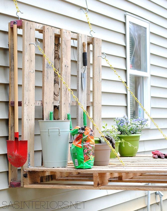 diy pallet gardening table, diy, gardening, how to, outdoor furniture, outdoor living, painted furniture, pallet, repurposing upcycling, The vertical garden table is made of two pallets joined together using 4 4 Strap Hinges