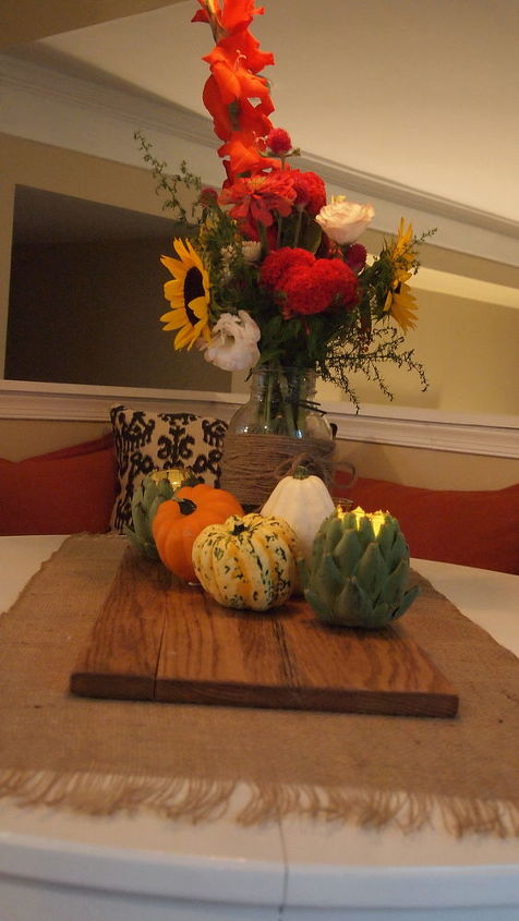a simple autumn breakfast table, seasonal holiday decor, Fall Breakfast Table Decor
