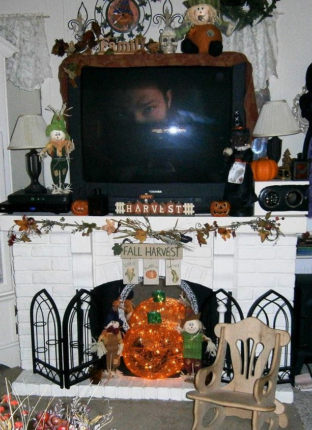 halloween decor, halloween decorations, seasonal holiday d cor, my faux fireplace