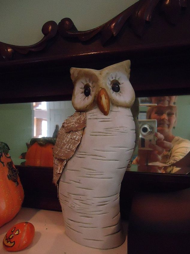 decorating for fall and to have some fun, seasonal holiday d cor, This one of my favourite Love his eyes