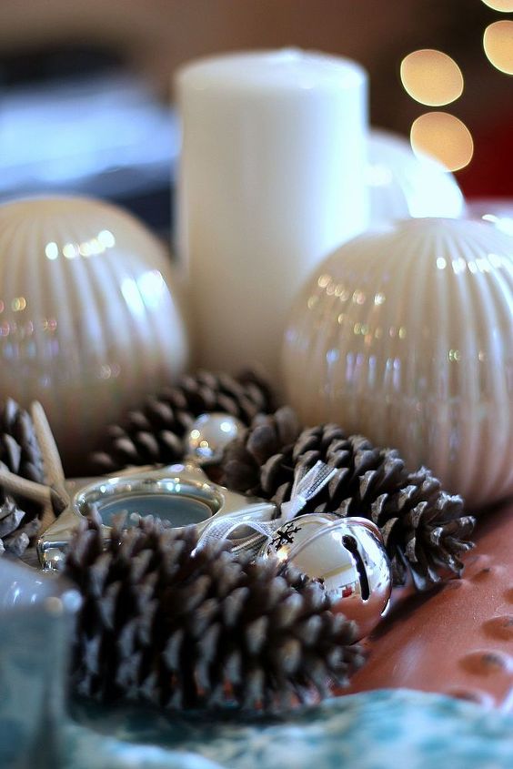 my holiday home tour first home tour ever, christmas decorations, seasonal holiday decor, Thrift store items and pine cones from the woods behind my home make for beautiful but thrifty decorating