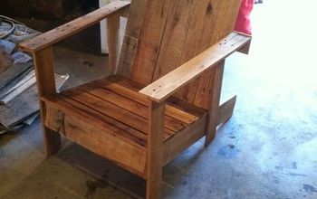Pallet adirondack chair