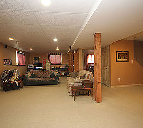 q best flooring for basement, basement ideas, flooring, Before Realtor photos The bedrooms in the basement have the same carpet