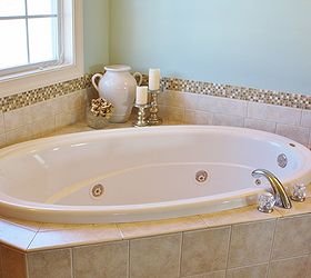 how to add a glass stone tile border, bathroom ideas, tiling, How to add a decorative stone and glass mosaic tile border around a bathtub