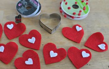Easy DIY Felt Heart Valentine's Banner