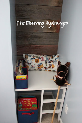little boy book nook with barn wood, bedroom ideas, home decor