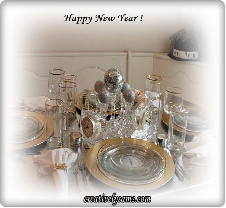 new year s tablescape, seasonal holiday decor, New Year Tablescape Lots of metallic touches crystal silver mirrors And let s not forget the clocks