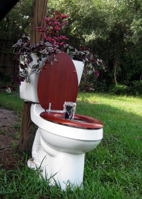 fort getaway, Yes it is tacky but what man cave is complete without a toilet water feature